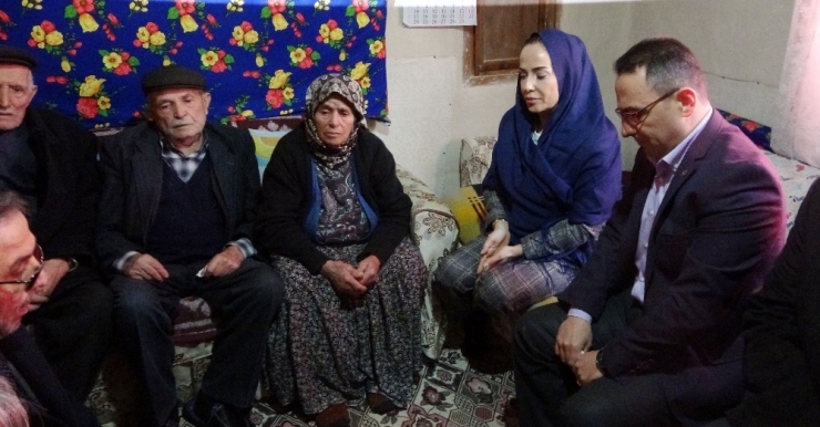 Uşak Valisi Kocabıyık’tan Şehit Ailesine Taziye Ziyareti