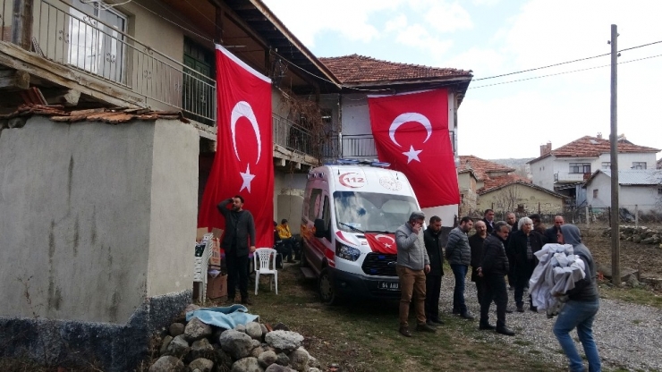 Uşak Valisi Kocabıyık’tan Şehit Ailesine Taziye Ziyareti