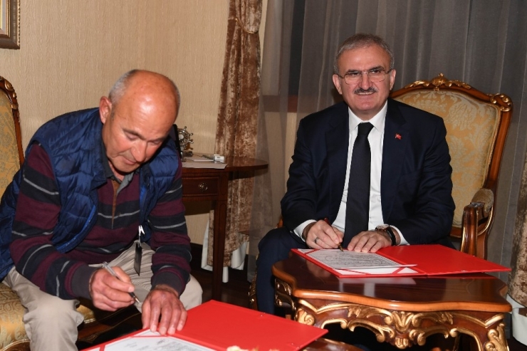 Vali Karaloğlu’dan Eğitime Destek Çağrısı