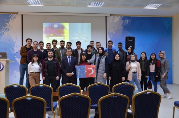 Öğrencilere Yurt Dışı Olanakları Anlatıldı