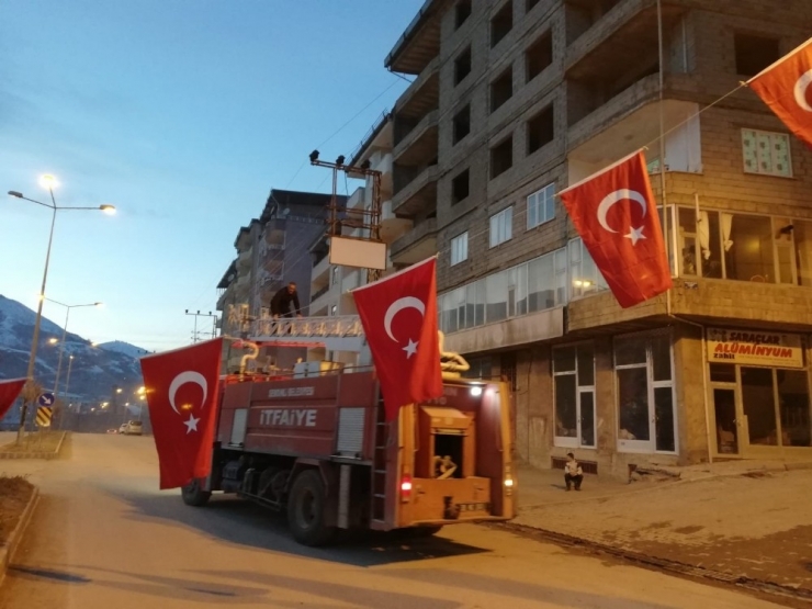 Şemdinli De Mehmetçik İçin Tek Yürek Oldu