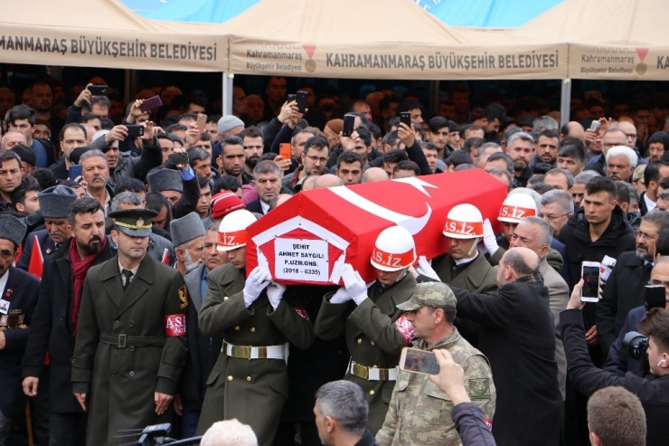 İdlib Şehidini Binler Uğurladı