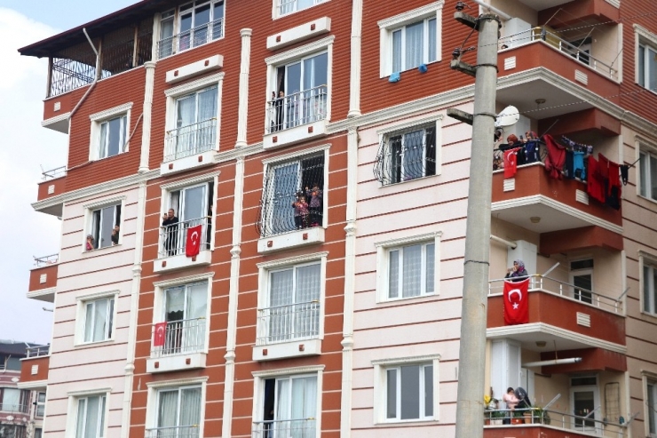 Hataylı İdlib Şehidini Binlerce Kişi Son Yolculuğuna Uğurladı