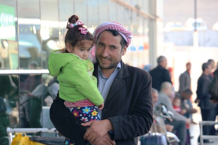 Şanlıurfa’da Mülteciler Terminallere Akın Etti