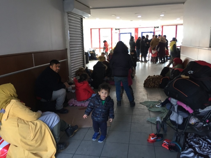 Göçmenlerin Otogarda Oluşturduğu “Avrupa” Yoğunluğu Sürüyor