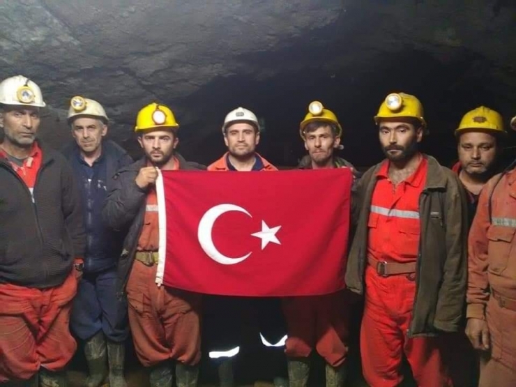 Yerin 250 Metre Altında Şehitlerimiz İçin Dua Ettiler
