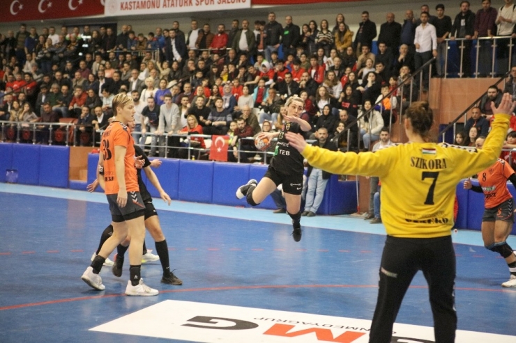 Ehf Çeyrek Final: Kastamonu Belediyespor: 29 - Siofok: 38