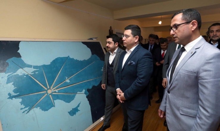 Başkan Tütüncü’den Yerel Siyaset Dersi