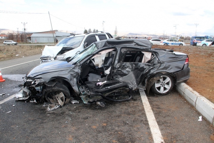 Elazığ’da Trafik Kazası: 5 Yaralı