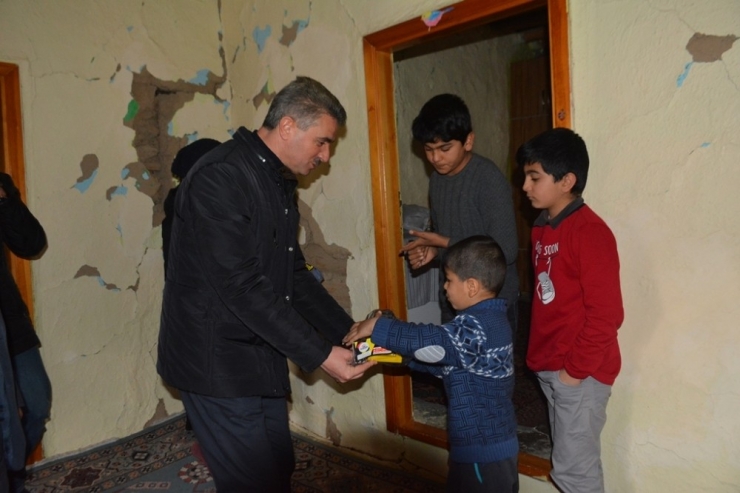 Vali Baruş’tan Depremzedelere Ziyaret