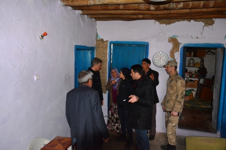 Vali Baruş’tan Depremzedelere Ziyaret