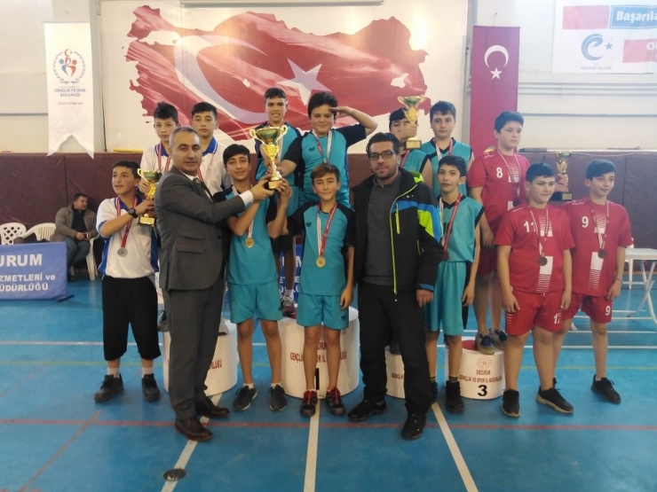 Şehitleri Türk Bayrağıyla Andılar, Mehmetçiği Selamladılar