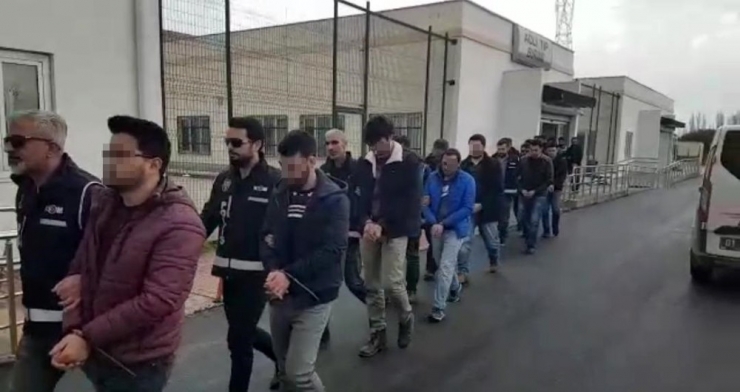Fetö Şüphelileri Adliyeye Sevk Edildi