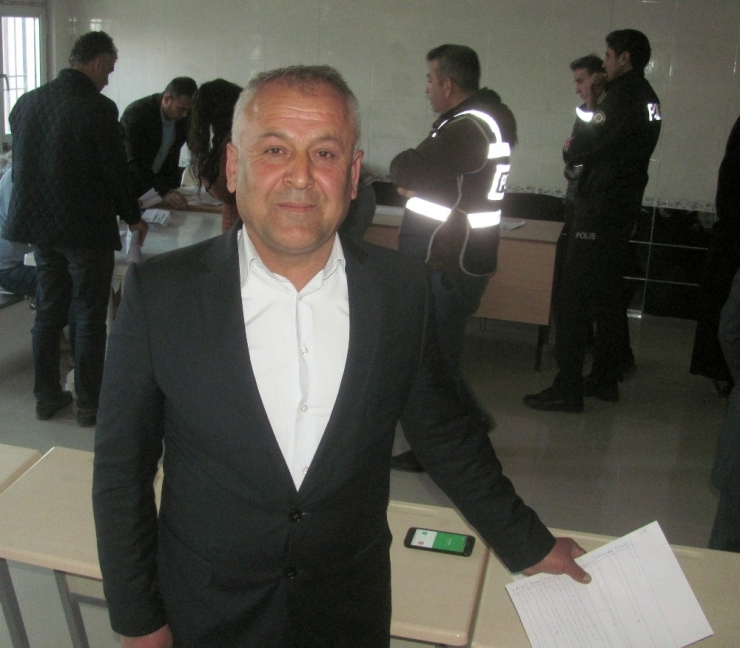 Araban’da Yeni Kurulan Mahalleye Muhtar Seçildi