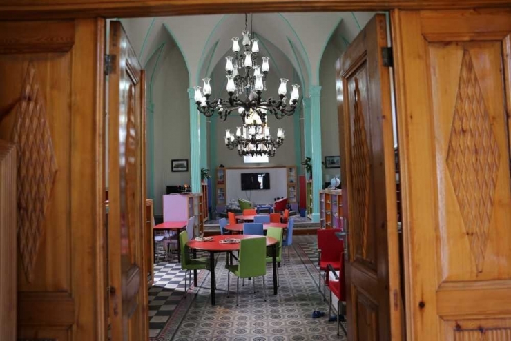 50 Yıldır Çocuk Kütüphanesi Olarak Hizmet Veriyor