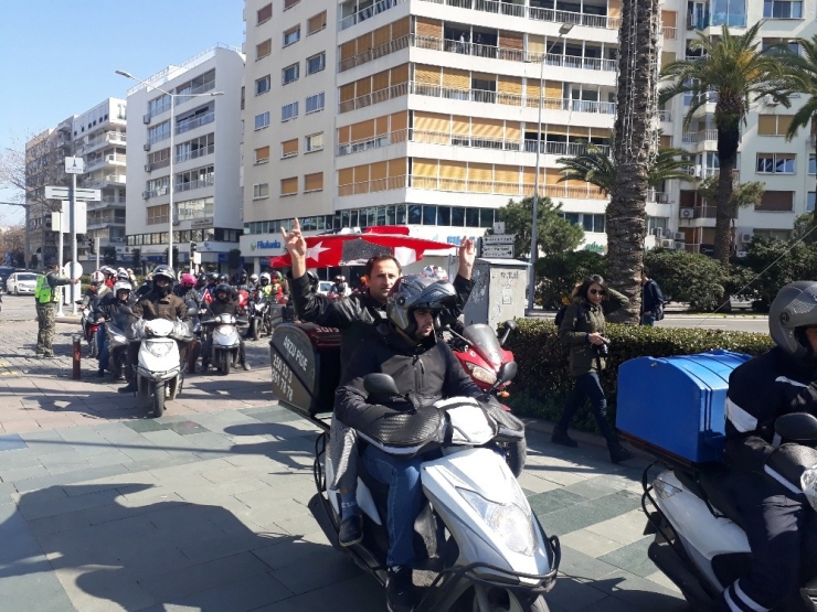 İzmirli Motosikletli Kuryeler Şehitler İçin Konvoy Düzenledi