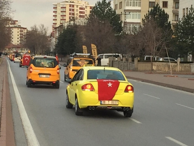 Taksiciler Şehitler İçin Şehir Turu Attı