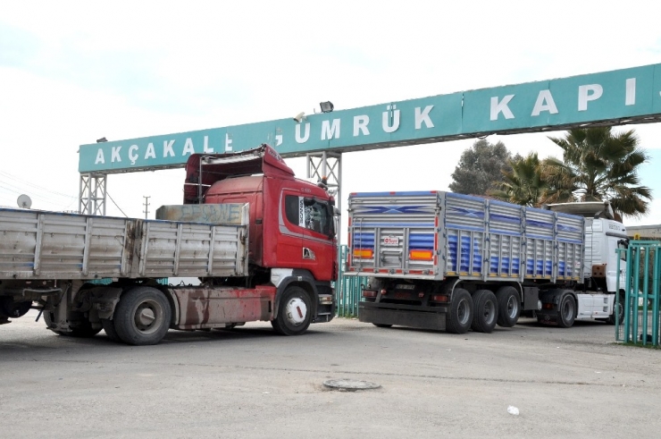 Akçakale Gümrük Kapısı Tam Kapasiteyle Çalışıyor