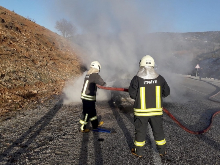 Seyir Halindeki Araç Yandı