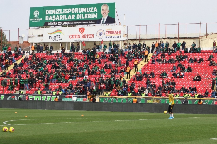 Maç Öncesi ‘İdlib Kahramanları’ Unutulmadı