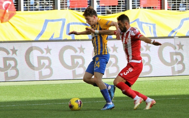 Süper Lig: Mke Ankaragücü: 0 - Sivasspor: 0 (İlk Yarı)