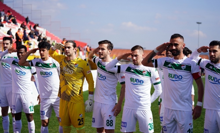 Tff 1. Lig: Ümraniyespor: 1 - Bursaspor: 1