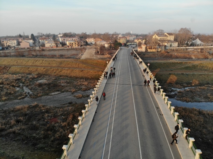 Göçmenler Akın Akın Sınıra Gelmeye Devam Ediyor