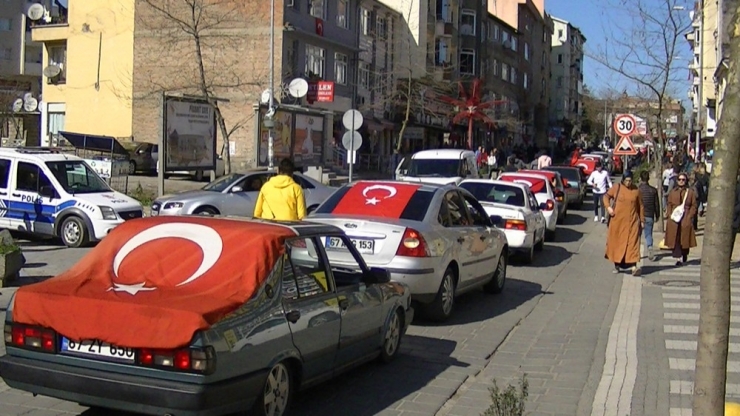 Şehitler İçin Konvoy Yaptılar