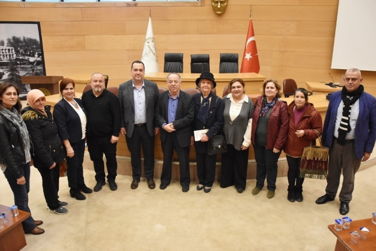 Akhisar Belediyesi Deprem Uzmanlarını Vatandaşla Buluşturuyor