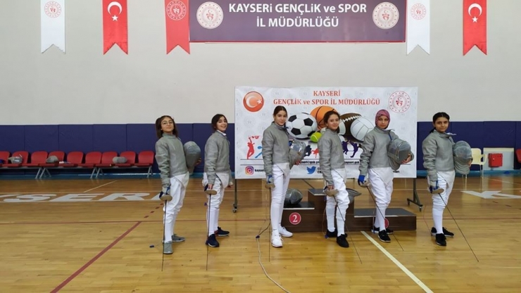 Okul Sporları Eskrim Müsabakaları Tamamlandı