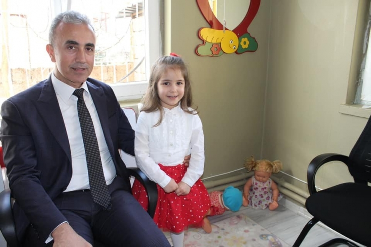 Kreş Çalışanları Ve Veliler İnternet Hakkında Bilgilendiriliyor