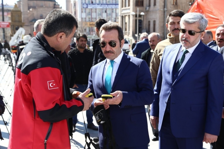 Afad Teçhizatlarını Sergiledi