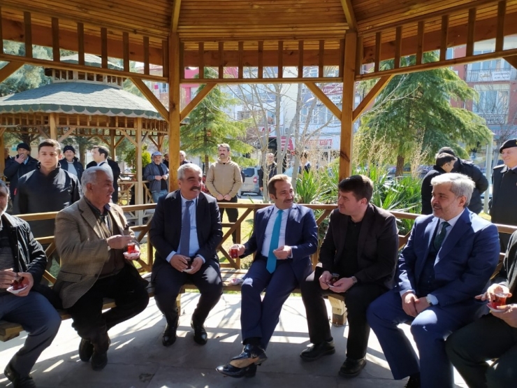 Vali Mantı Ve Protokol Üyeleri Emeklilerle Bir Araya Geldi