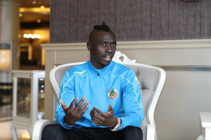 Papiss Demba Cisse: "Her Zaman ’Hazır Ol’da Yaşadım"