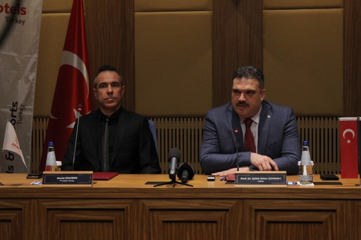 Anadolu Üniversitesi İle Türkiye Tt Hotels Turkey Arasında İş Biriliği Protokolü