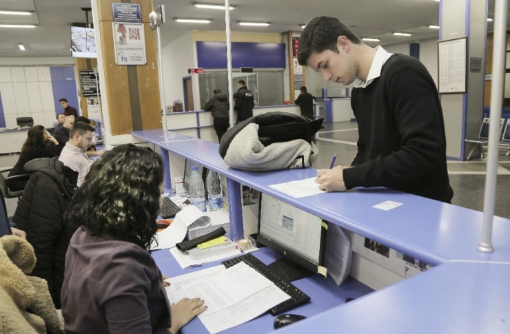 Üniversite Öğrencilerinden Su İndirimine Yoğun İlgi