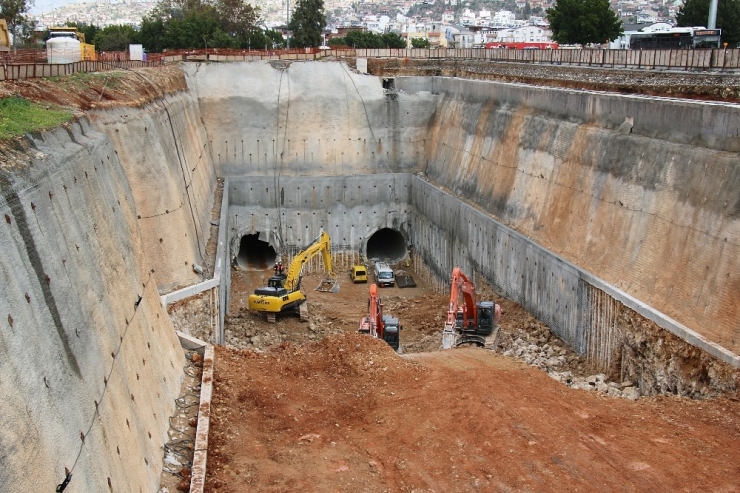 3. Etap Raylı Sistem Projesi’nde Tünel Tamamlandı