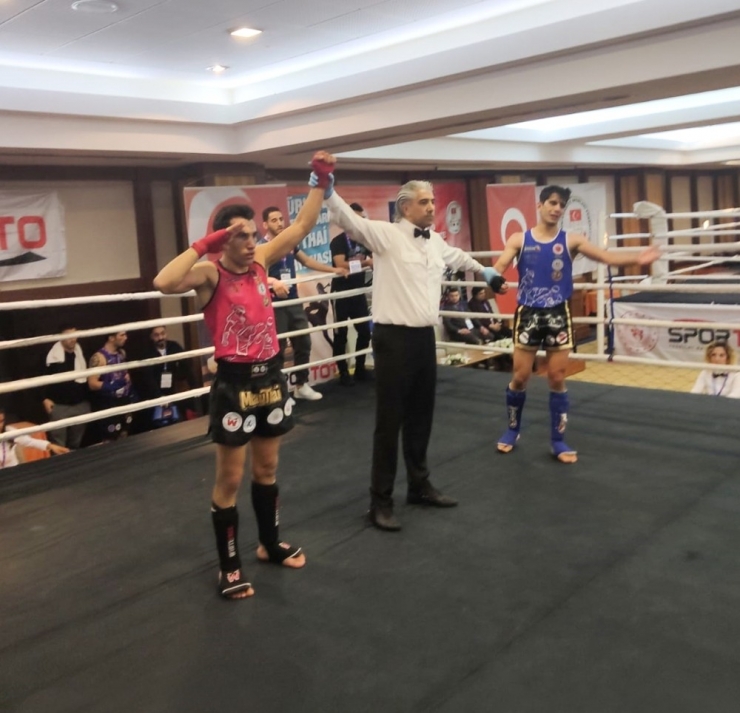 Atatürk Üniversitesi, Muay Thai’de Kürsüden İnmedi