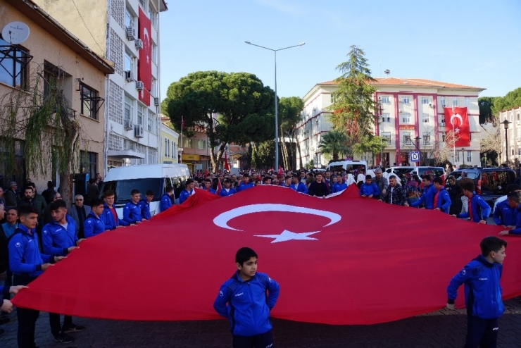 Aydın’da Binlerce Kişi Şehitler İçin Yürüdü
