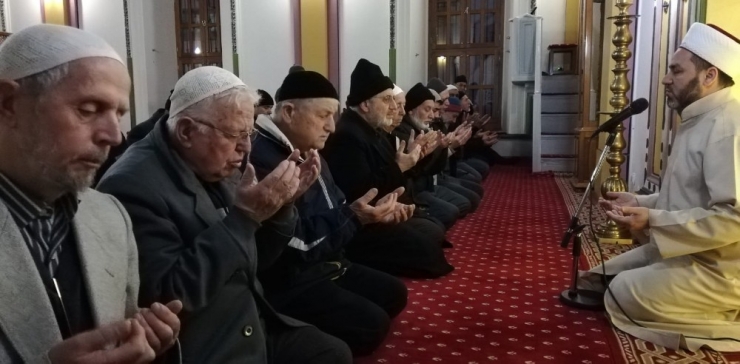 Aydın’da Seher Vakti Eller ‘Bahar Kalkanı Harekatı’ İçin Semaya Kalktı