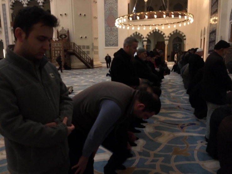 Mehmetçik İçin Çamlıca Camii’nde Fetih Süresi Okundu