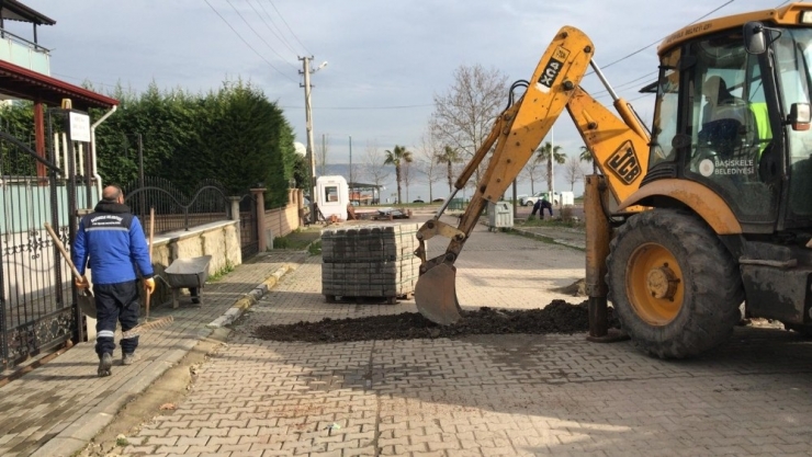 Başiskele’de Yollar Ve Kaldırımlar Yenileniyor