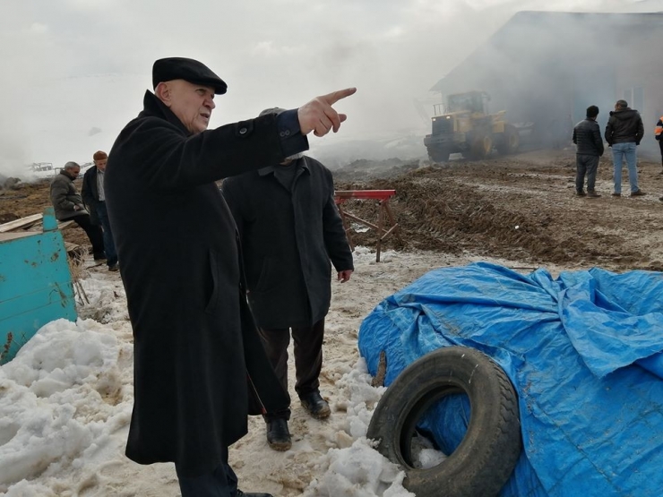 Kavacık Köyünde Samanlık Yandı