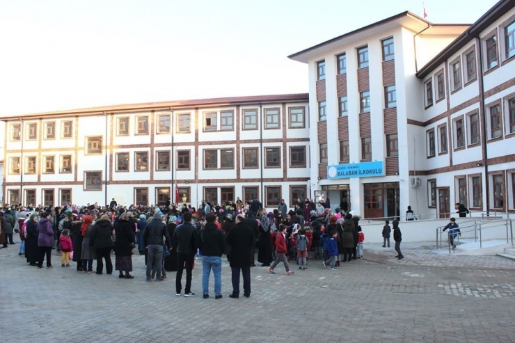 Yapımı Tamamlanan Balaban İlkokulda İlk Ders Zili Çaldı