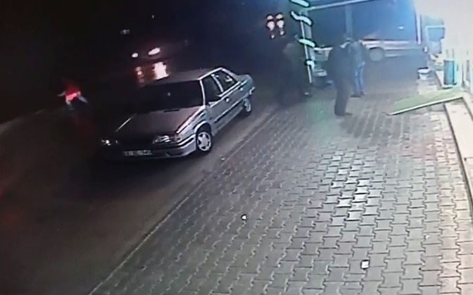 Bolu’da Otomobilin Yayaya Çarpma Anı Kameralara Yansıdı