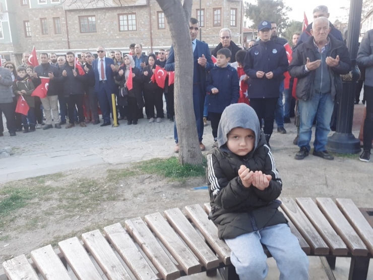 Gökçeada’da İdlib Şehitleri İçin Bayrak Yürüyüşü