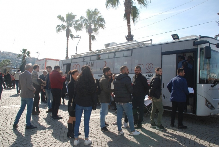 Chp İzmir’den Tolunay Akalın İçin Kampanya