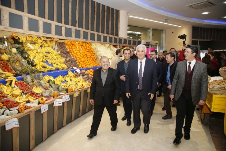 Döşemealtı’nın İlk Avm’si Kapılarını Açtı