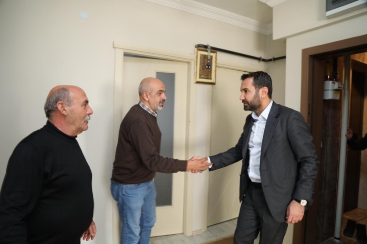 Başkan Şerifoğulları, İdlib Gazisi Yüce’yi Ziyaret Etti