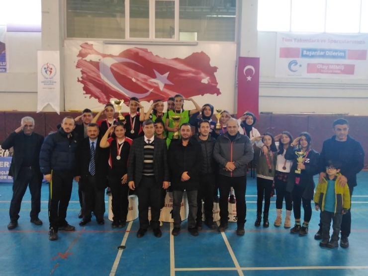 Şehitleri Bayrakla Andılar Mehmetçiği Selamladılar